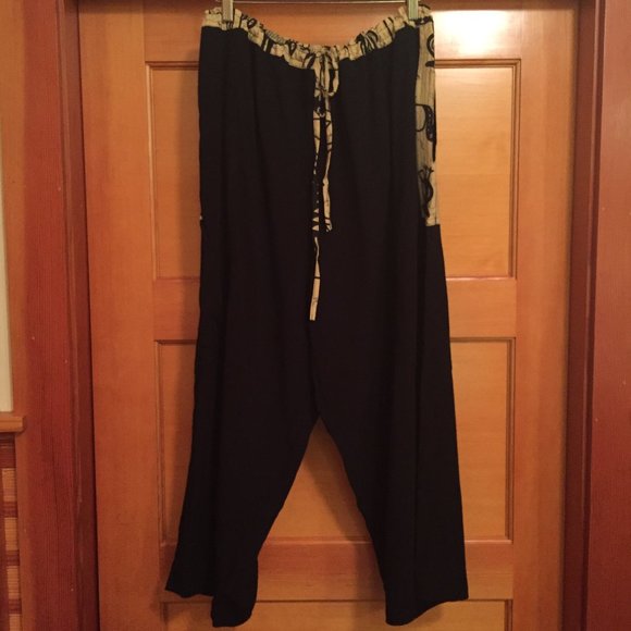 HillTribe Jacket and Capri Suit - Black + Tan - Picture 5 of 10